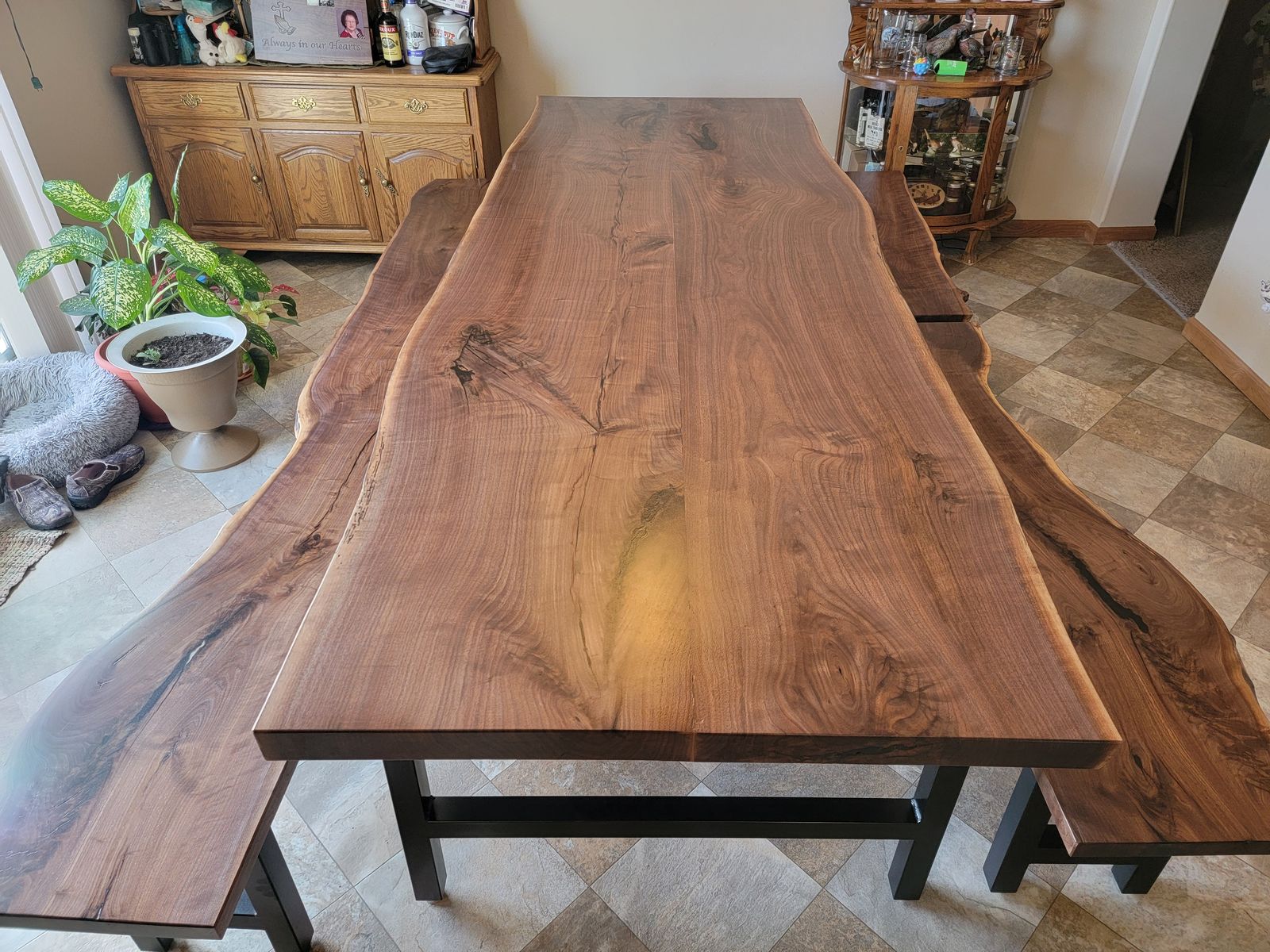 The Owen Live Edge