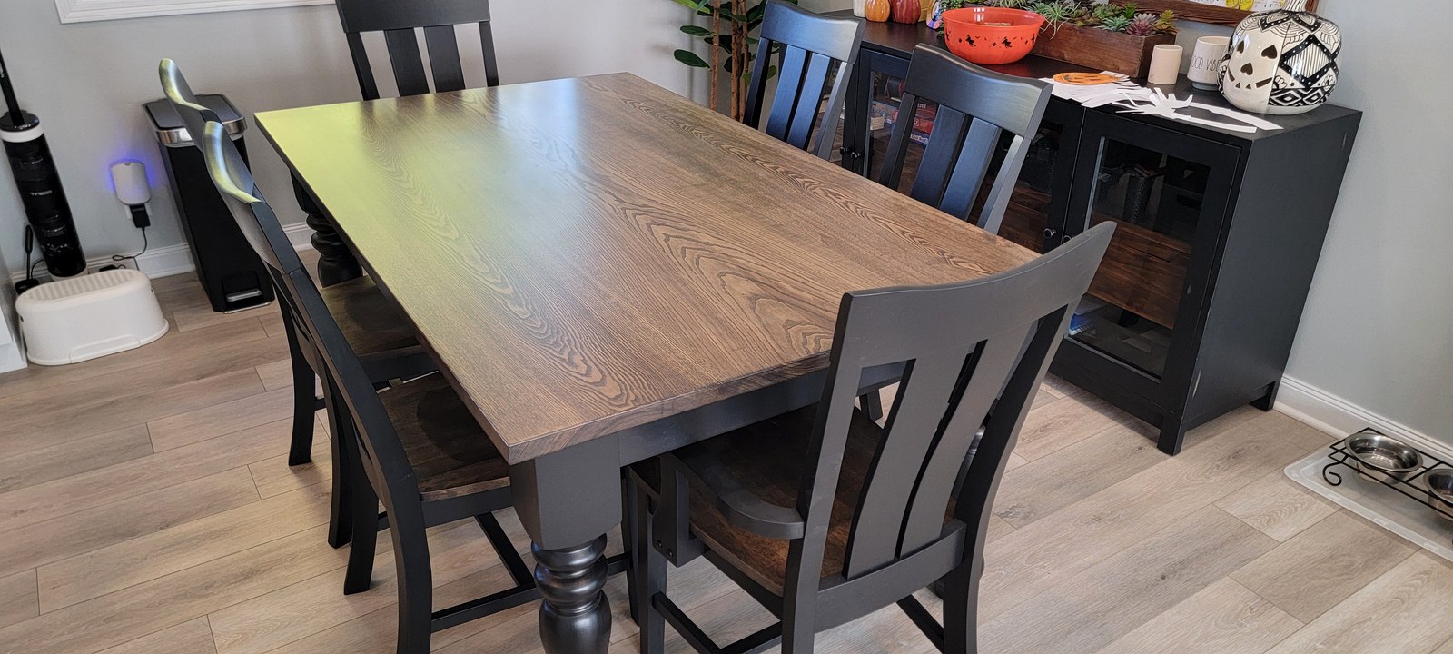 Farm table, painted base