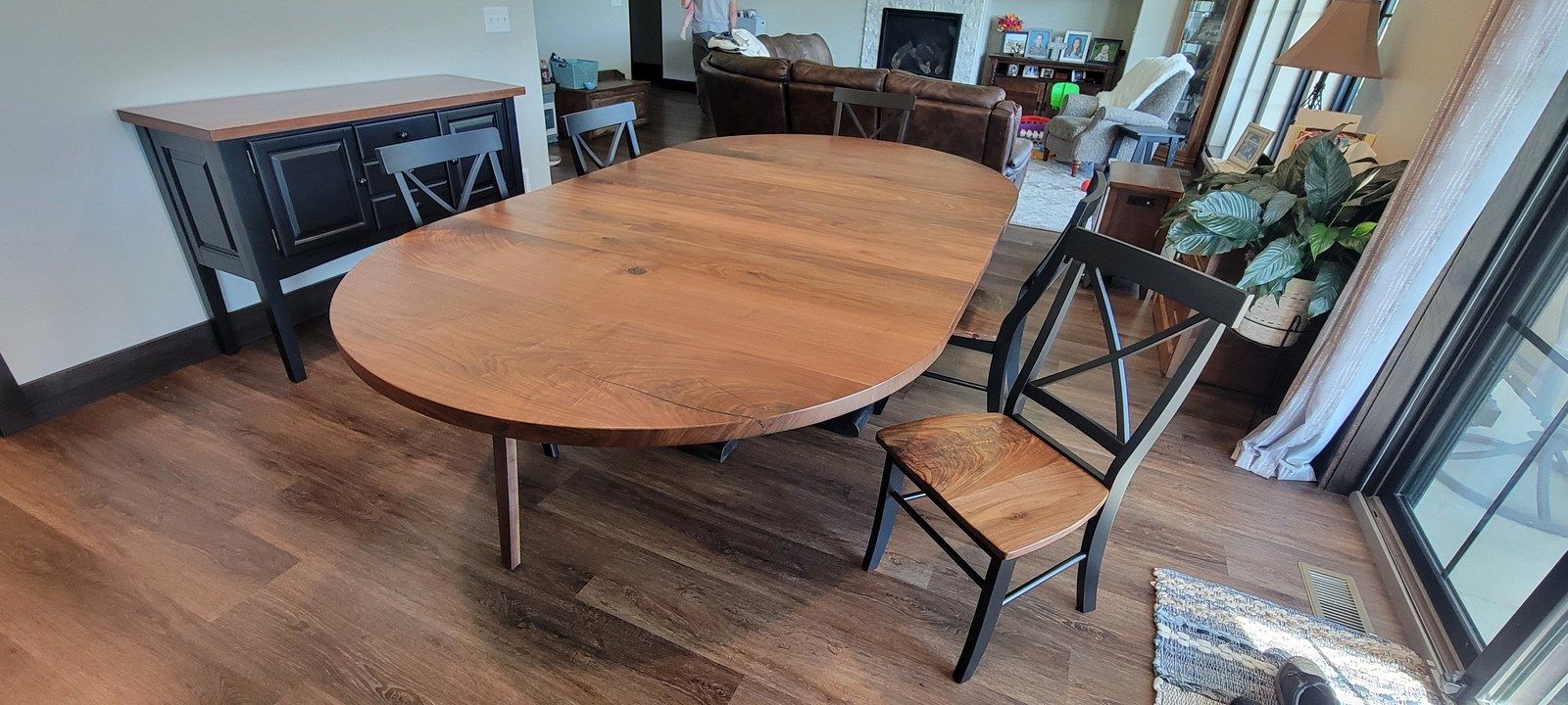 Oval walnut extension
